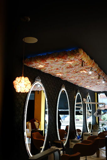 Cristina Flores Beauty Salon - Thumbnail