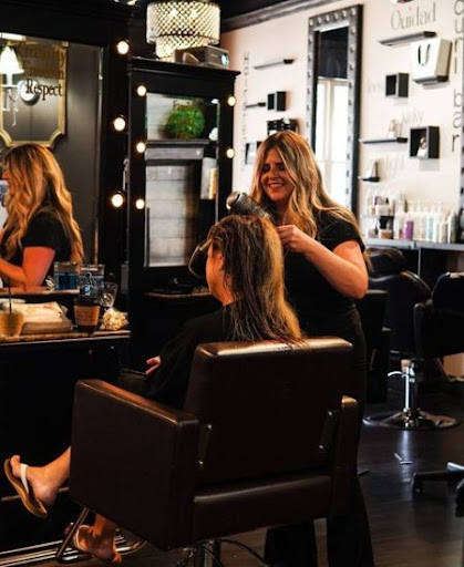 The blo Out Lounge & Colour Bar - Thumbnail
