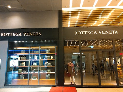 Bottega Veneta Taipei Breeze Xin Yi Store, Author: Koyo Wu