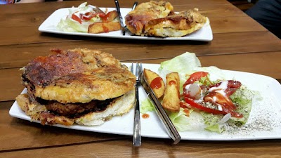 Photos of Dara Burger