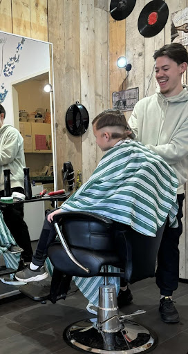Donelly Barbershop - Thumbnail
