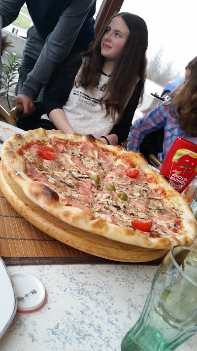 Photos of Picerija Caffe Kola
