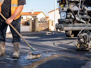 Photo n°2 de TAPIR Services à Châteaugay (Société de travaux publics)