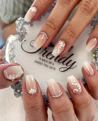 TRENDY NAILS SPA