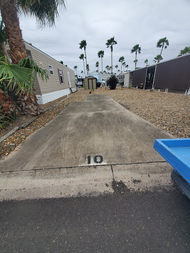 Blue Wave Cleaning Pros - Thumbnail