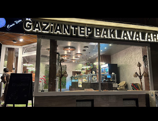 Öz Gaziantep Baklavaları & Bäckerei