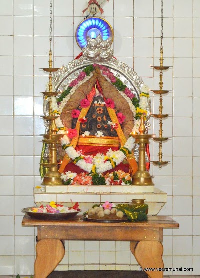 Photos of Veeramunai Sri Sinthayathiraipillayar Kovil