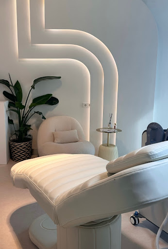 Le Salon 1313 - Thumbnail