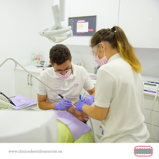 CLINICA DENTAL FRANCISCO JAVIER RODRÍGUEZ