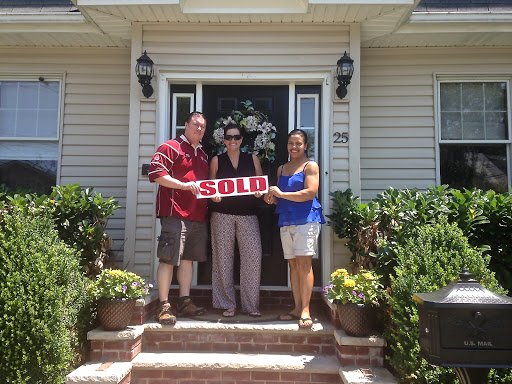 Holly's Staten Island Buzz Realty - Thumbnail