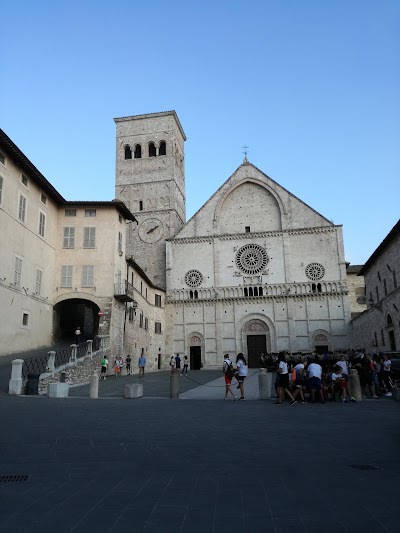 Photos of Assisi Garden