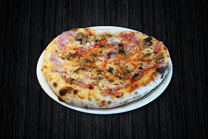 Photo n°6 de Tata Pizza Vic Sur Cere à Vic-sur-Cère (Restauration rapide)