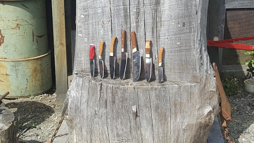 Make A Knife - Visual