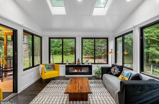 Jui Bhangaonkar, Realtor - Homes By Jui Gallery - United States