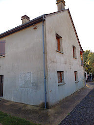 Photo n°17 de Ets hoffmann angie: Peintre en batiment Facadier Couvreur - Ravalement Demoussage Toiture Crepis Dans Toutes la Correze à Malemort (Façadier)