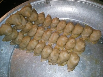 Photos of আয়নালের সিংগাড়া, পেঁয়াজি, ছোলা সিদ্ধ