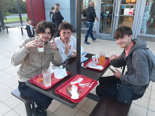 Photo 1 - KFC Nantes Bouguenais