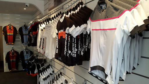 Boutique MT VENTOUX Sports Wear Gallery - France
