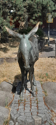 Mendener Essele Statue Gallery - Germany