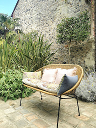 Photo n°18 de La Petite Folie : chambres de charme avec jolie jardin, massages, rue calme du centre-ville proche plage Normandie à Honfleur (Location d'appartement de vacances)