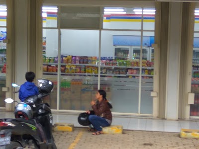 Photos of Indomaret Sukamakmur