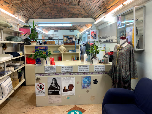 L'officina Dei Tessuti e Ricami - Thumbnail