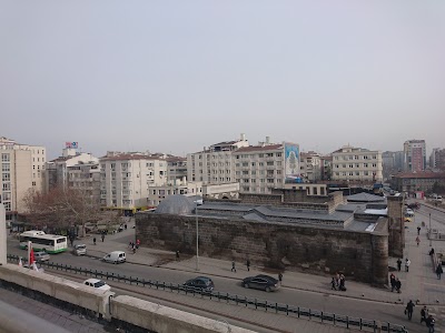 Tramvay Durağı: Cumhuriyet Meydanı
