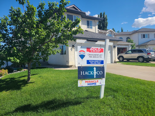 HACK&Co at RE/MAX River City - Thumbnail