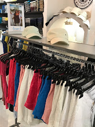 Photo n°24 de Biancu & Neru Isula Rossa à L'Île-Rousse (Magasin de vêtements pour femmes)