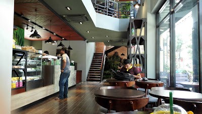 Photos of Caf&eacute; Amazon Ang Doung
