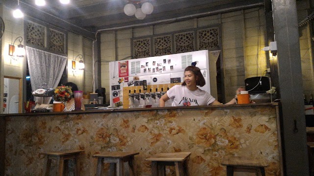 Dok Kaew House Bar บ้านดอกแก้ว