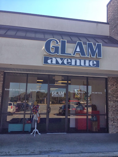 GLAM avenue Boutique Logo