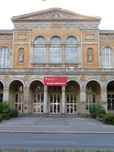 Photos of University of the Arts (Faculty of Music)