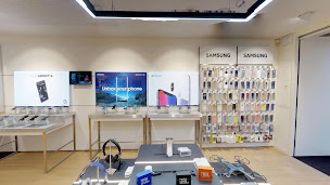 Photo n°14 de Boutique SFR Paris St Antoine à Paris (Opérateur téléphonique)