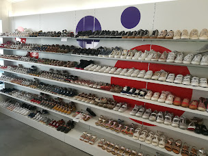 Photo n°30 de Duretz Chaussures à Bailleul (Magasin de chaussures)