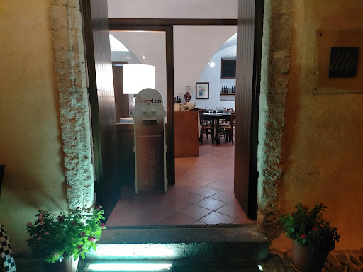 Il Castello Osteria Caffè - Italy