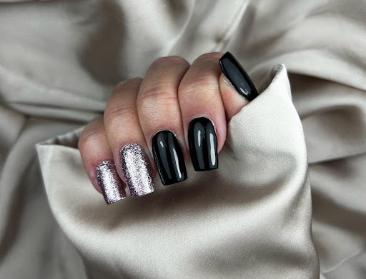 Inès.G - Thumbnail