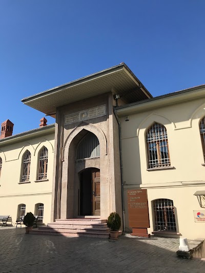 Fatih Sultan Mehmet Foundation universtesi