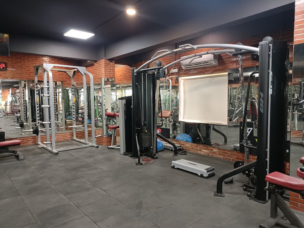 V9 Fitness Station Fitness Gym In Vanasthalipuram