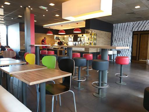 Photo 10 - Burger King
