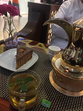 الكافيه الذهبي Golden Cafe, Author: SMSM