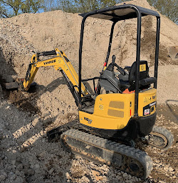 Photo n°9 de C'Loc - agence de location de matériels de BTP - location mini-pelle (Nantes - 44 - et sa région) à Saint-Philbert-de-Grand-Lieu (Agence de location de matériel)