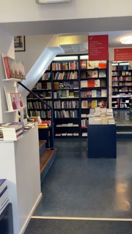 Athenaeum Boekhandel Spui en Nieuwscentrum by null