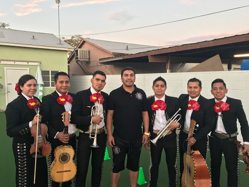 Mariachi Toros De Mexico De Roberto Cortes El Torito In Bakersfield Ca
