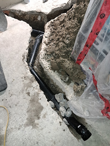 Rusty Pipes Plumbing Repairs photo 1