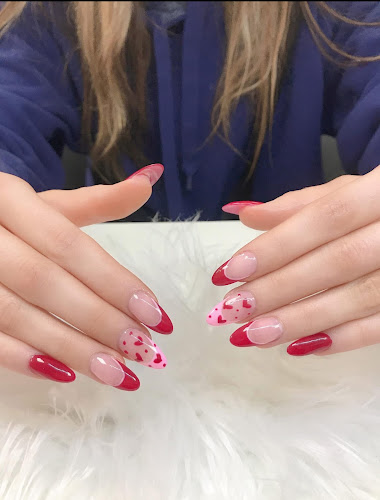 Gold Star Nails And Spa interior view