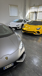 Photo n°31 de Monster Garage 83 à La Crau (Concessionnaire de véhicules à moteur)