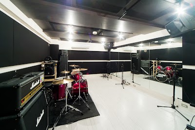 REFLECT STUDIO 今池店
