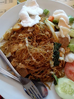 Bakso Charles, Author: Ira Wahyuni