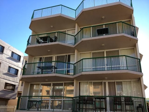 Sandhurst Court Holiday Apartment - Thumbnail